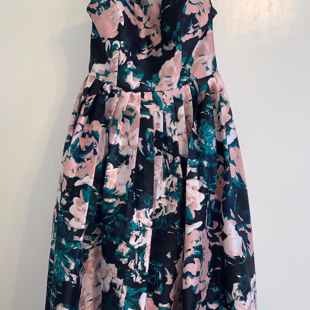 Gorgeous Adrianna Papell Floral Formal Ball Gown - Picture 4 of 8